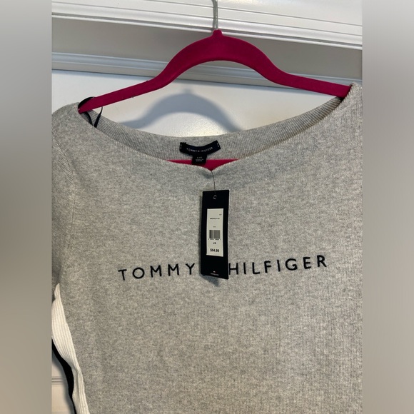 NWT Women’s Tommy Hilfiger Gray Boatneck Long Sleeve Logo Sweater Large - Picture 12 of 14